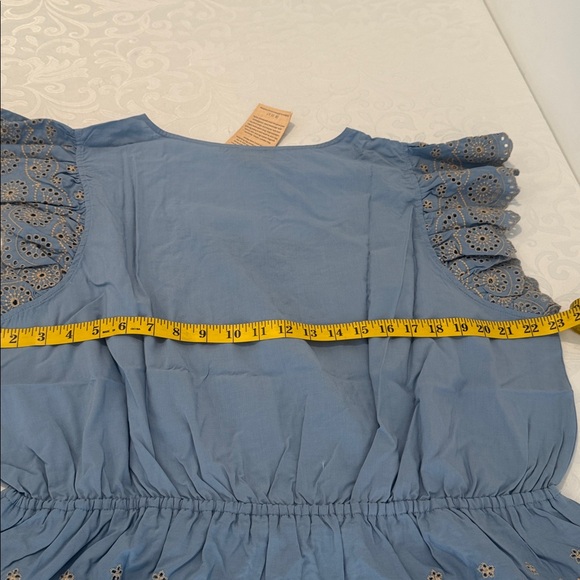 Blue Eyelet Lace Flutter Sleeve Top. Ladies 2X - Picture 12 of 14